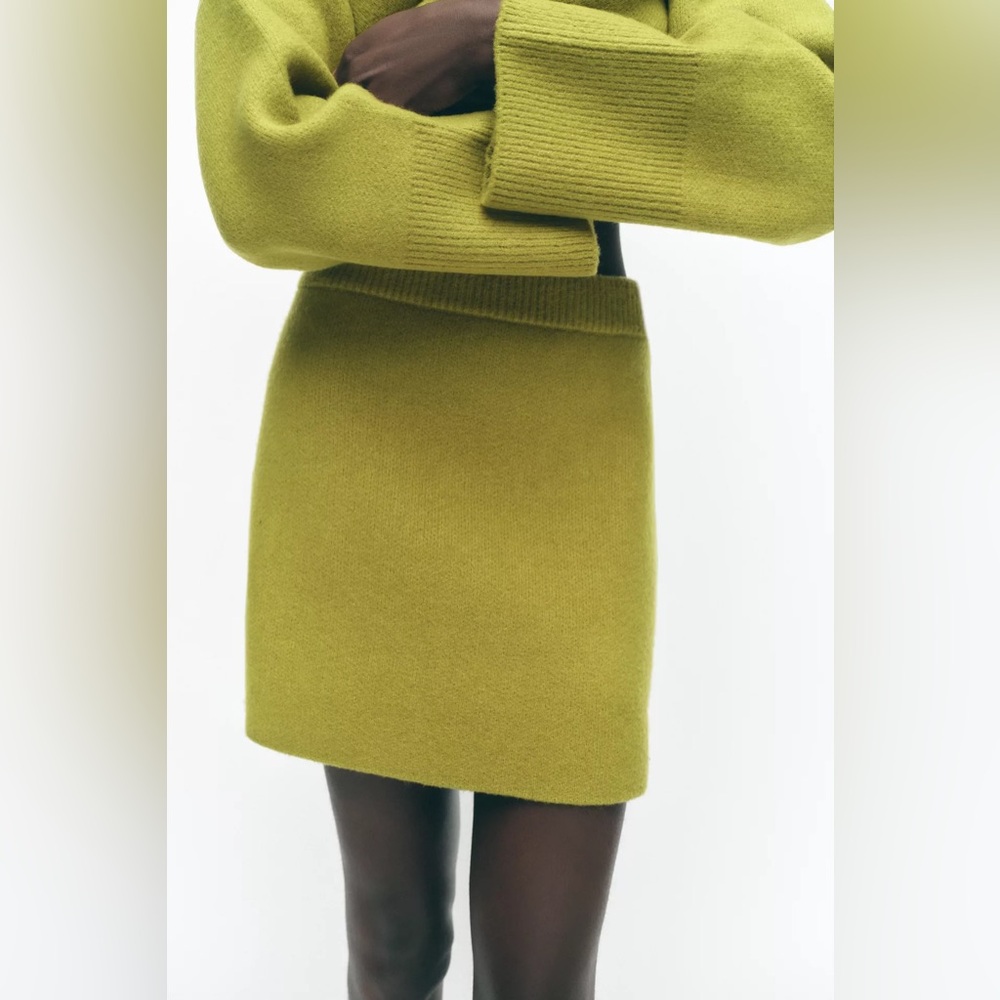Zara Set - Light Green Wool Blend Basic Knit Sweater & Mini Skirt - Picture 11 of 17